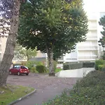 LOUEURDAPPART - Studio Terrasse, accès direct Plage Benoit